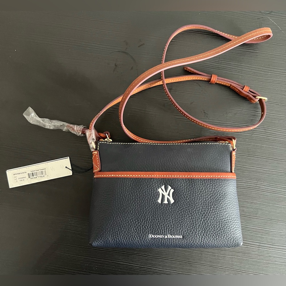NWT Dooney & Bourke Yankees Ginger Crossbody